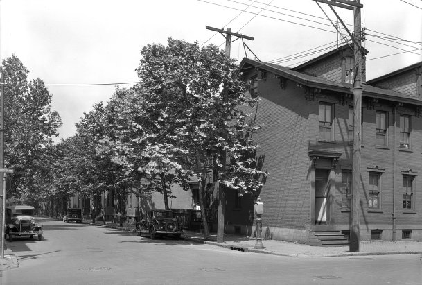 getimage-idx Beech Avenue and Galveston Avenue